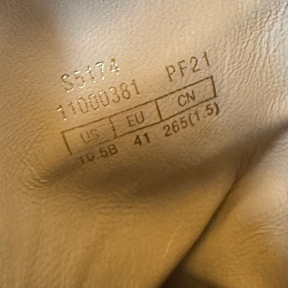 Stuart Weitzman Mila Lift Croc-Embossed Leather Bootie, Size 10.5 - Picture 9 of 9